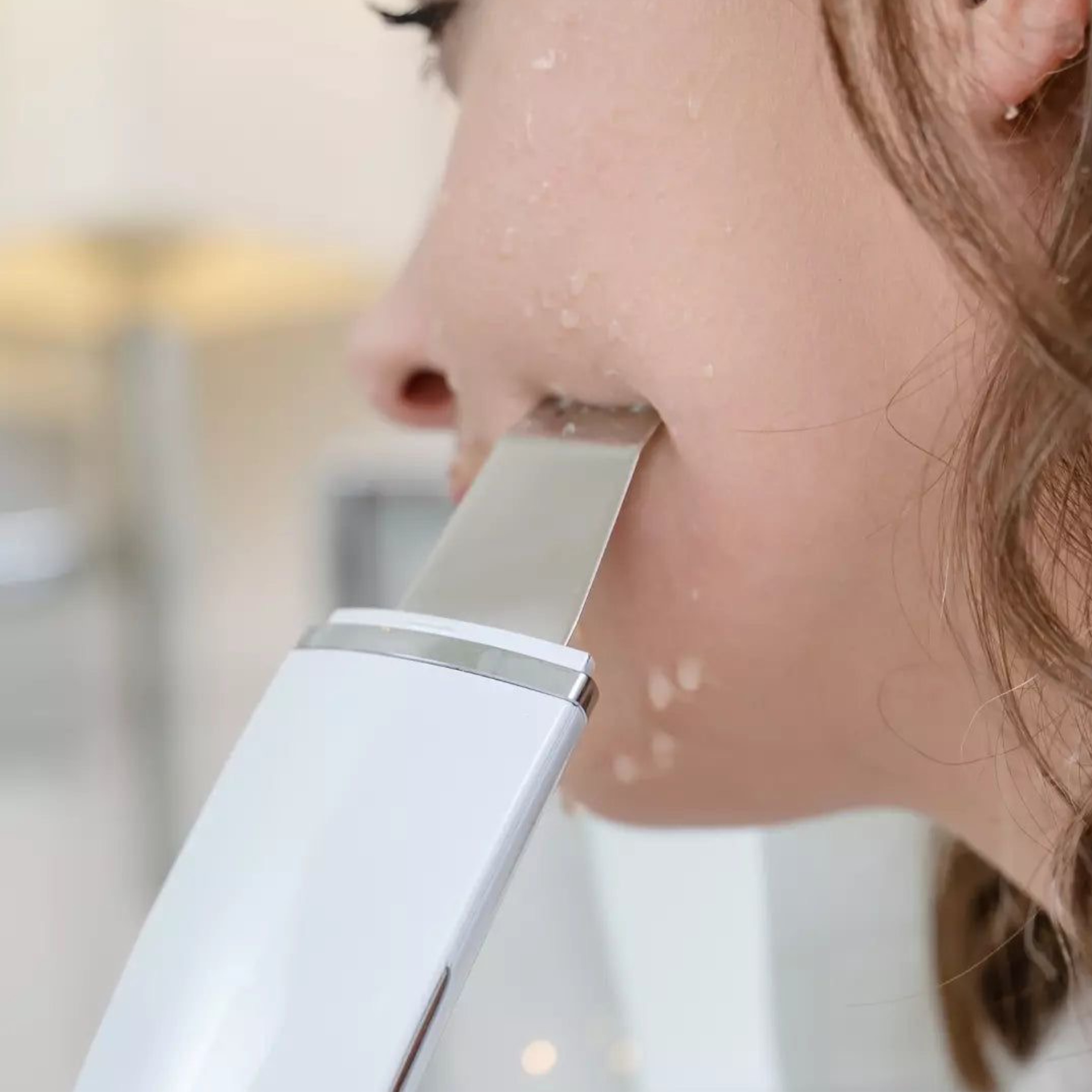 Service: COSMETOLOGY – Ultrasonic Facial Cleansing (IS Clinical)