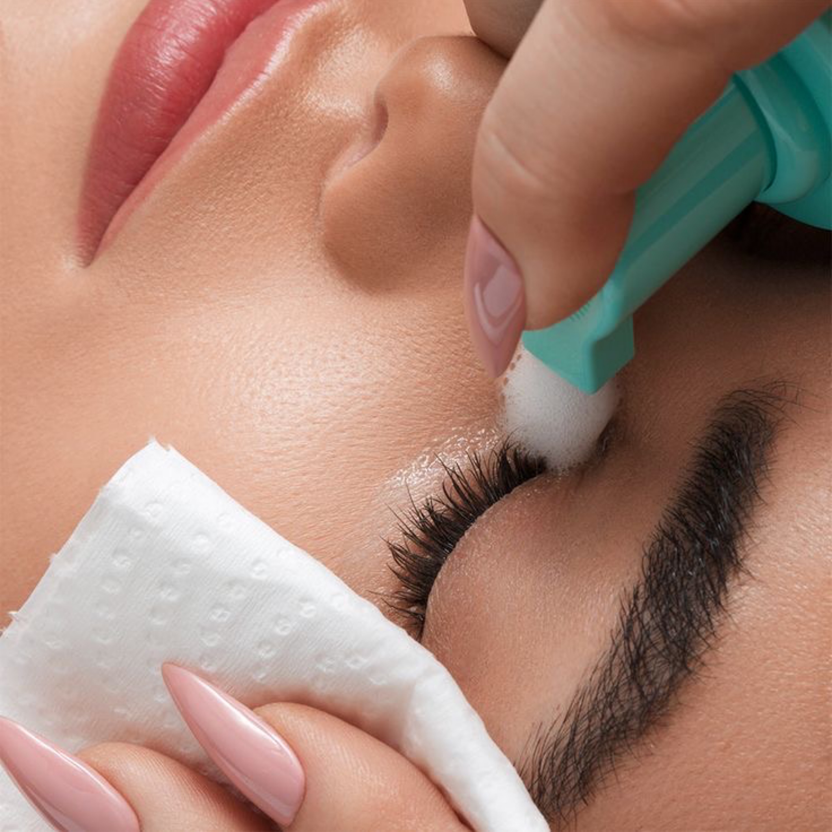 Service: Lashes – Removal